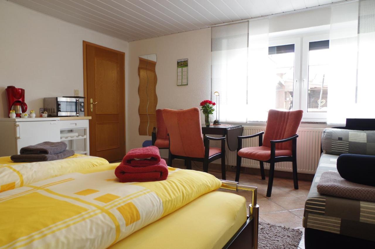 Gaestehaus Gaens - Ferienzimmer Schirgiswalde-Kirschau エクステリア 写真