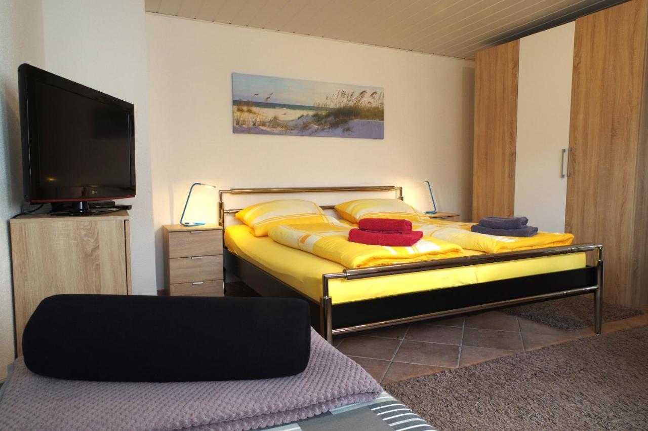 Gaestehaus Gaens - Ferienzimmer Schirgiswalde-Kirschau エクステリア 写真