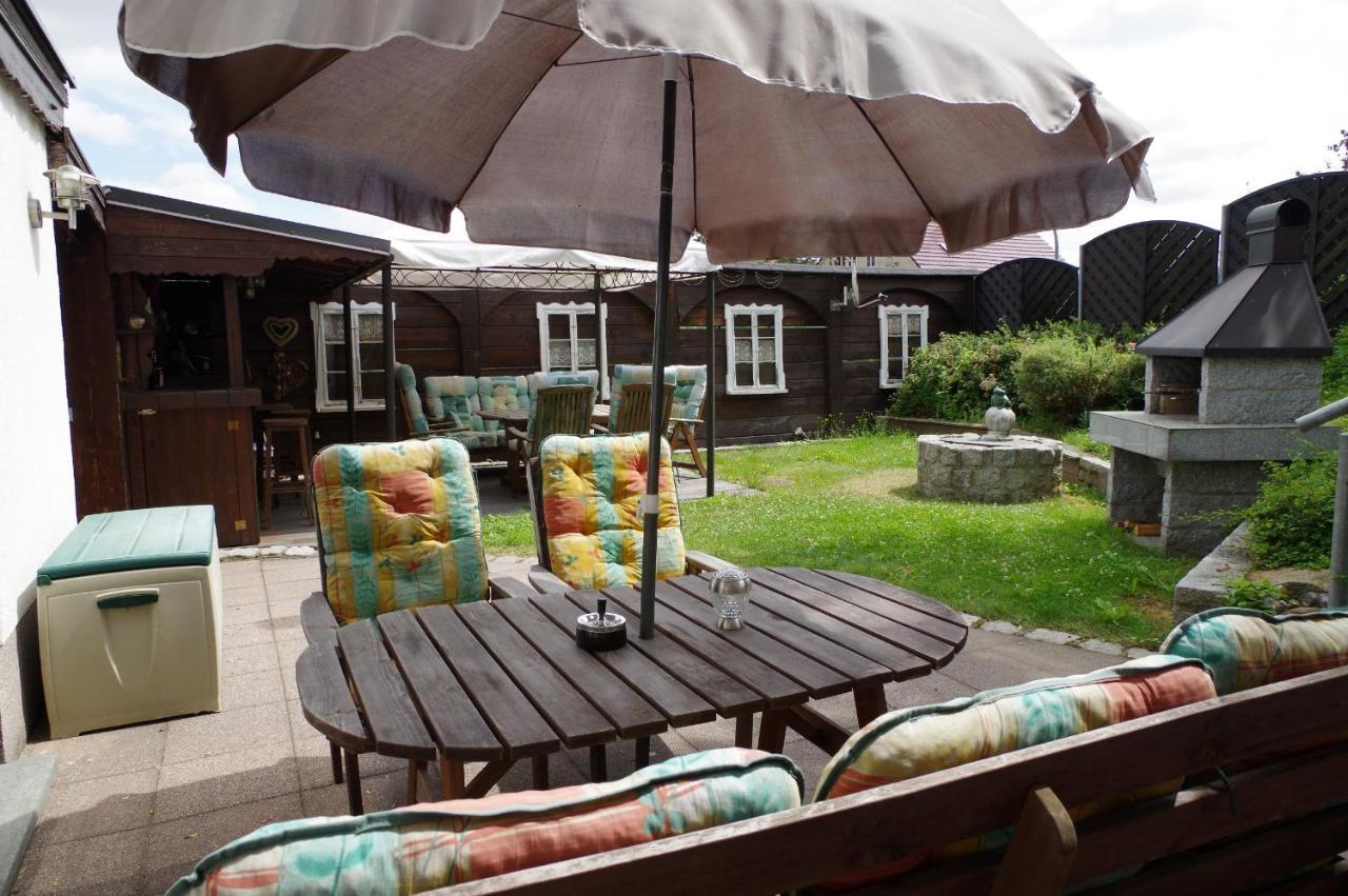 Gaestehaus Gaens - Ferienzimmer Schirgiswalde-Kirschau エクステリア 写真